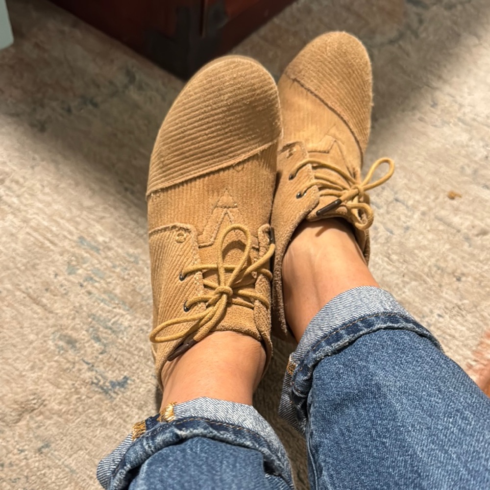 Casual Tan Women's Shoes